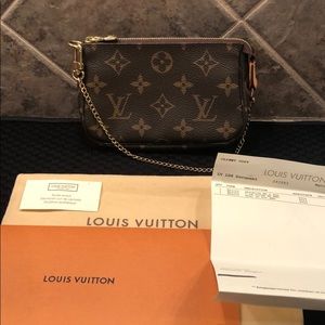 Louis Vuitton Mini Pochette
